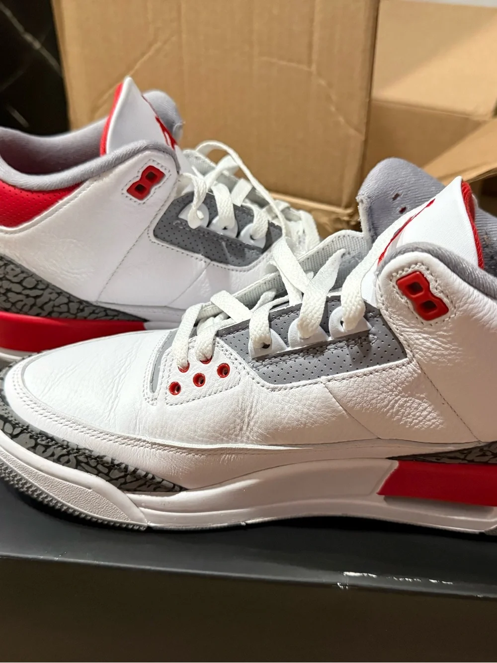 Jordan 3 Retro Fire Red size 10.5